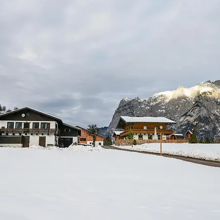 Mountain Riesgut Apartment