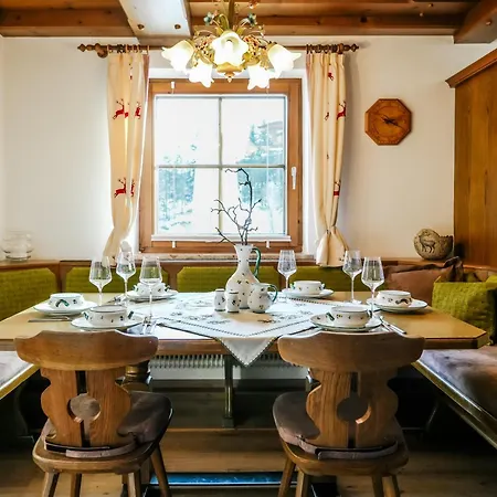 Mountain Riesgut - Sound Of Music - 6 For Family & Friends 샬레 *